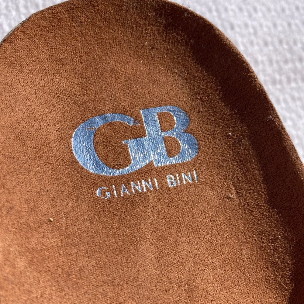 Gianni Bini White and Tan Espadrille Slides SIZE:8,5